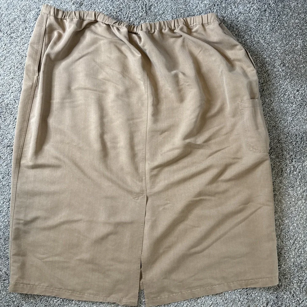 White‎ Stag Women's Pull On Skirt Tan Plus Size 26W/28W